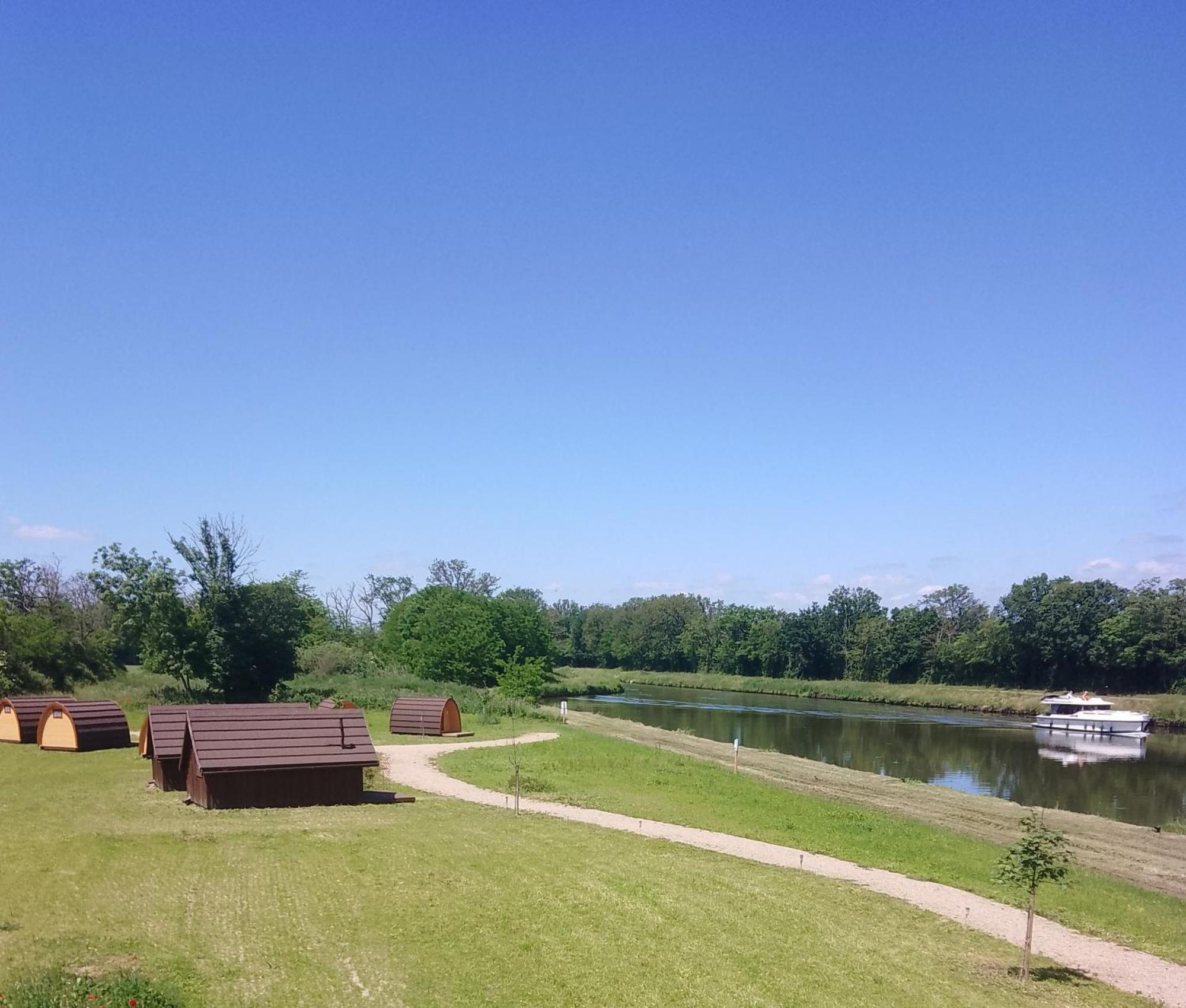 La Halte Du Canal Luthenay-Uxeloup Buitenkant foto