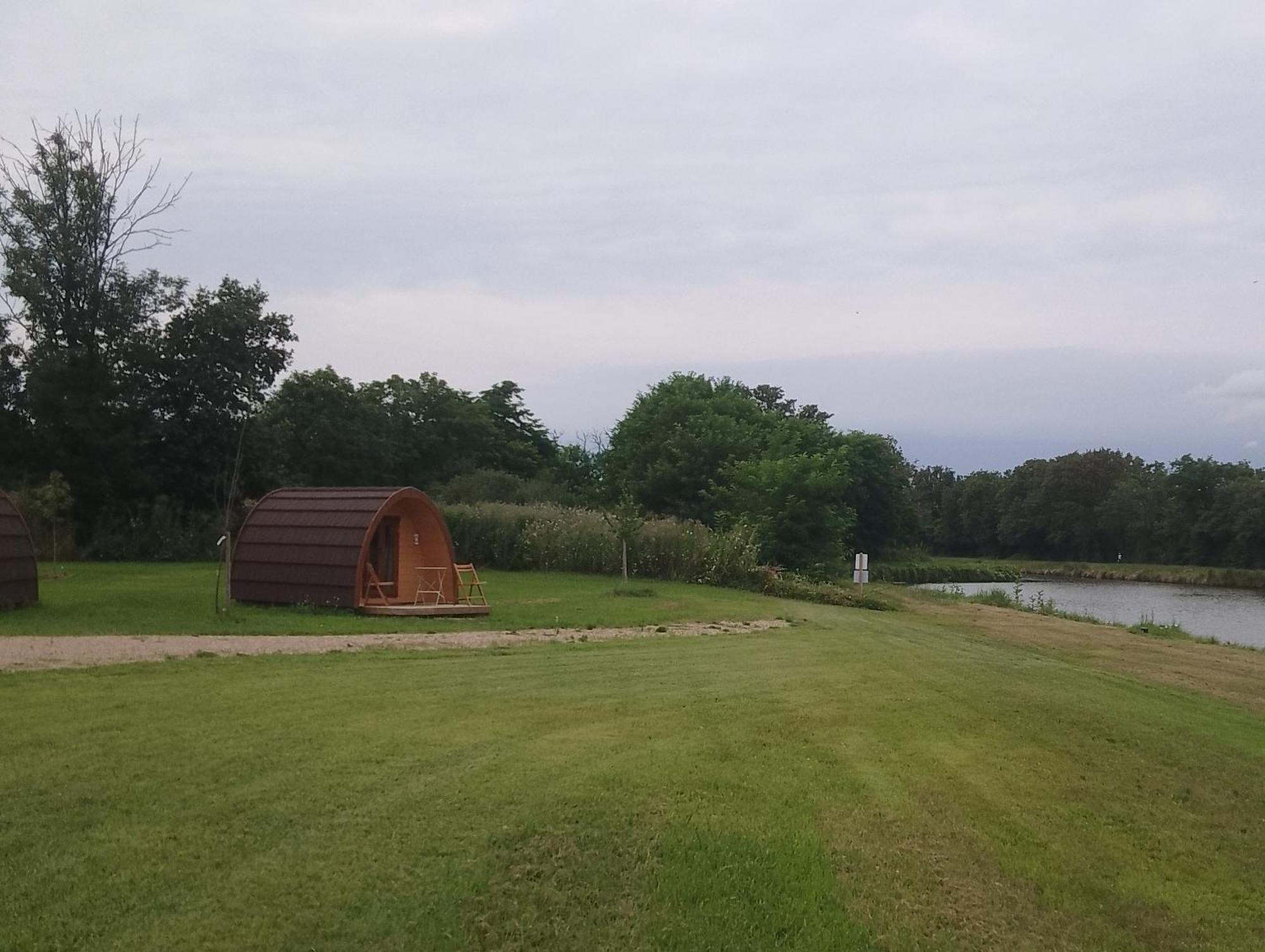 La Halte Du Canal Luthenay-Uxeloup Buitenkant foto